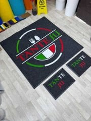 Restoran ve cafe girişinde kullanılan logolu paspas, şık ve güvenli kullanım